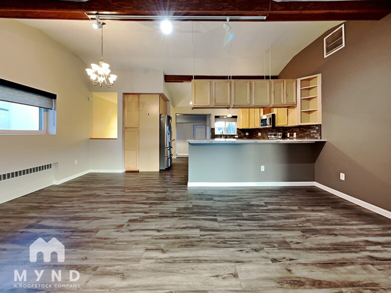 Building Photo - 2610 Tennyson St