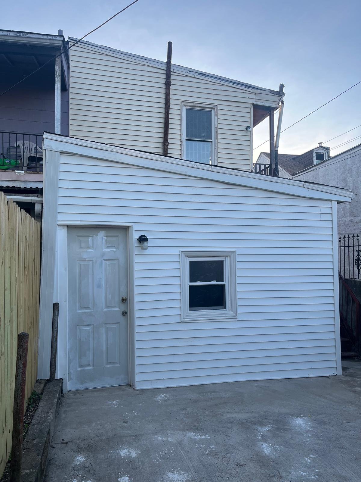 Building Photo - 415 S 10th St