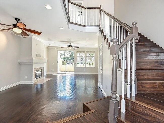 Building Photo - 10 Promontory Park