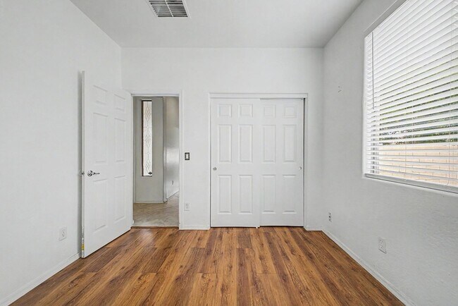 Building Photo - 15235 W Windward Ave