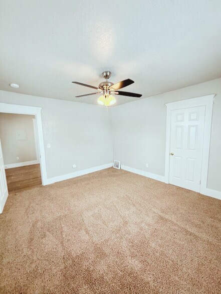 Building Photo - 1404 8th St