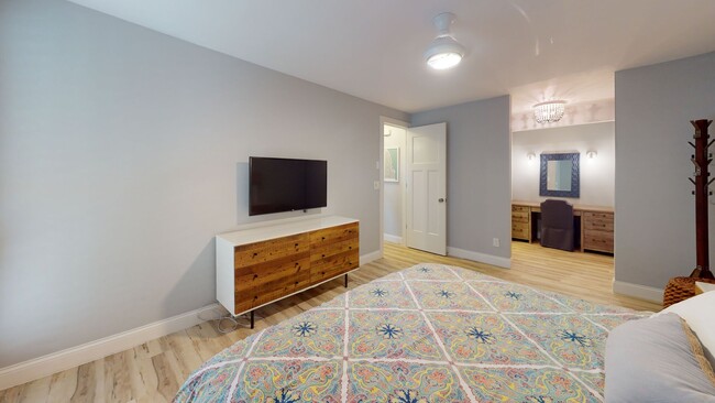 Building Photo - Fully Furnished Condo in La Jolla!! 2 Bedr...