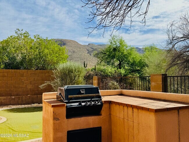 Building Photo - 5206 N Canyon Rise Pl