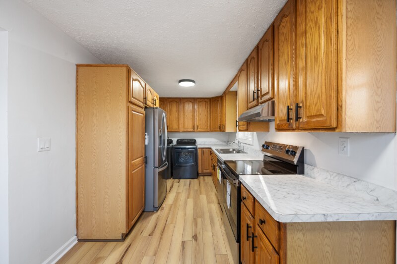 Building Photo - 6508 South Dr