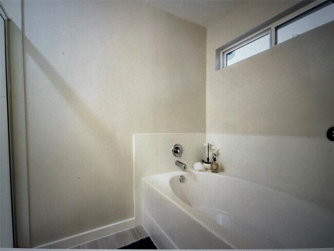 Building Photo - 1511 Revolution Way