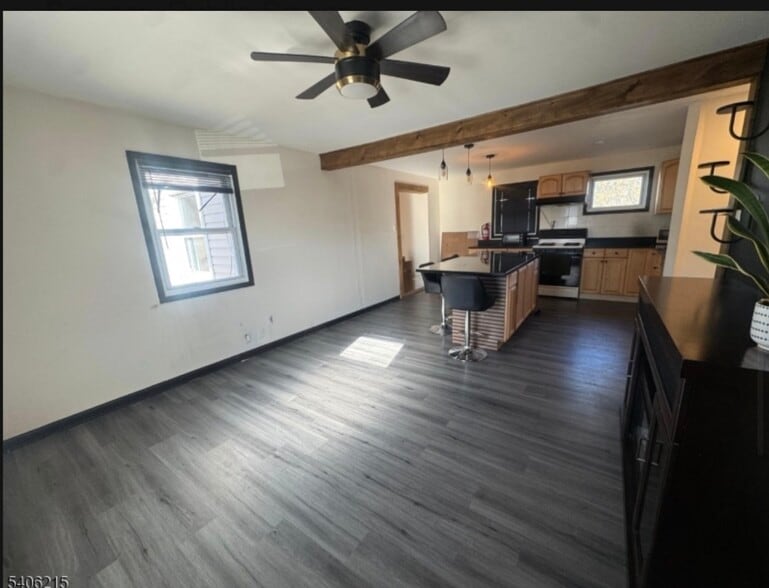 Building Photo - 2505 Girard Pl