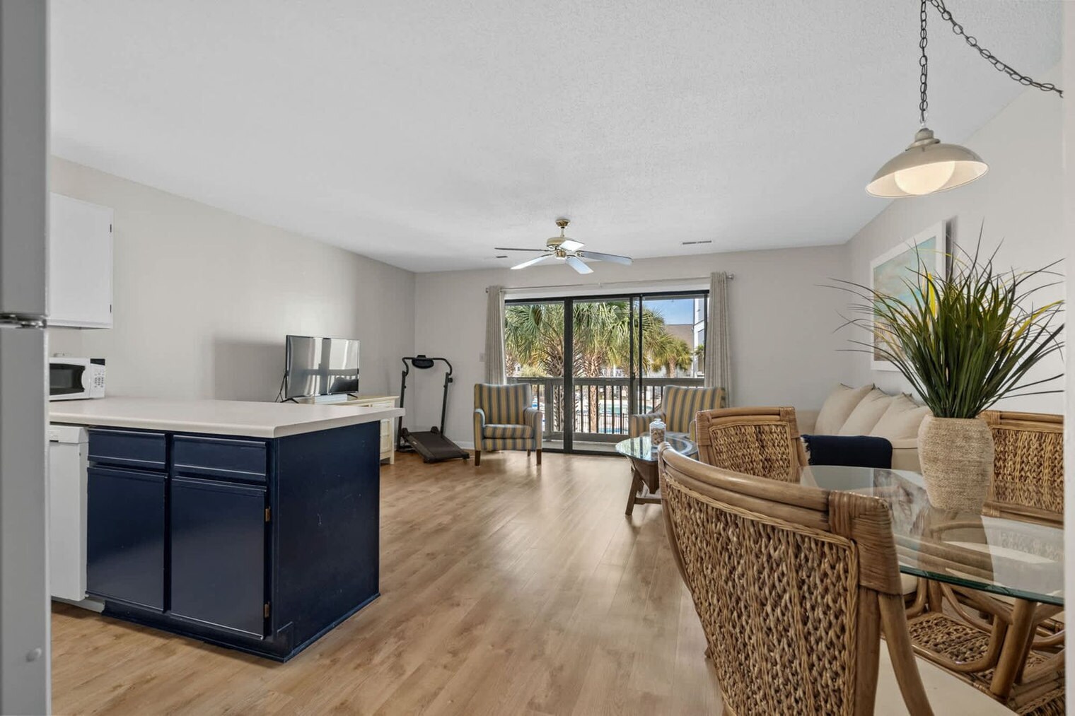 Building Photo - 76 S Reindeer Rd