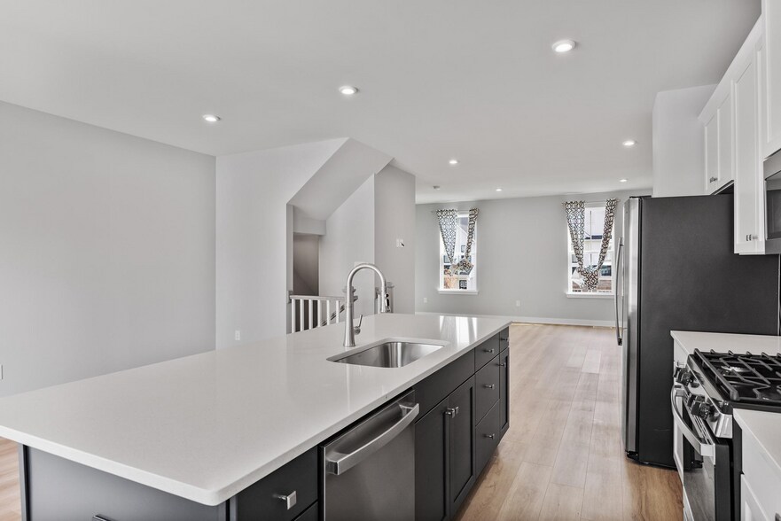 Building Photo - 1 Sage Way