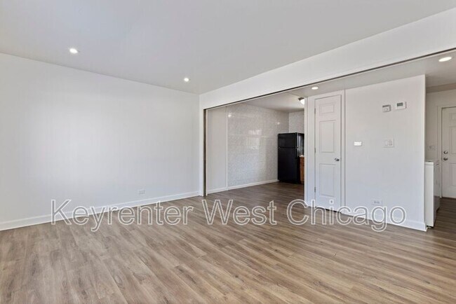 Building Photo - 1533 McKool Ave