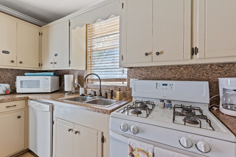 Building Photo - 5008 Parker St