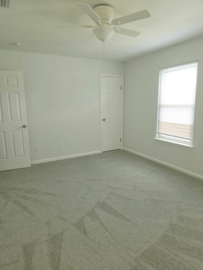 Building Photo - 1441 Canadian Ct