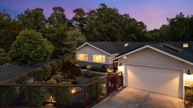 Building Photo - 88 Calistoga Rd