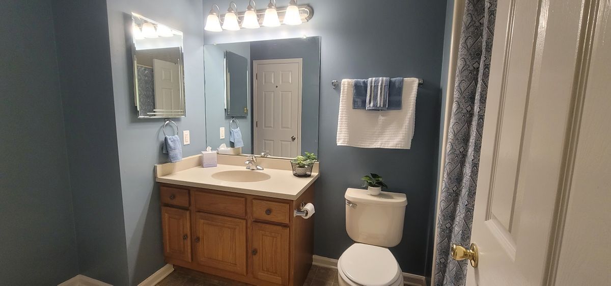 Building Photo - 10 Woodfield Dr