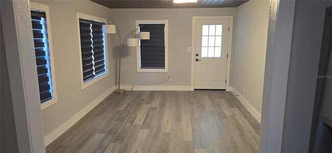 Building Photo - 318 Chesney Blvd