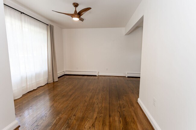 Building Photo - 9113 Taylor St
