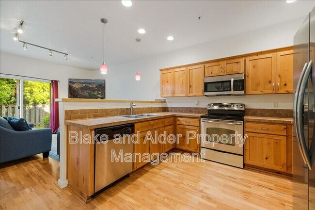 Building Photo - 445 SW 149th Terrace