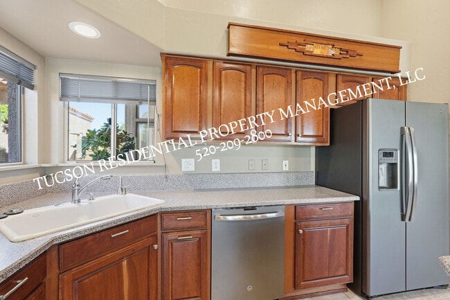 Building Photo - 10845 N Eagle Eye Pl