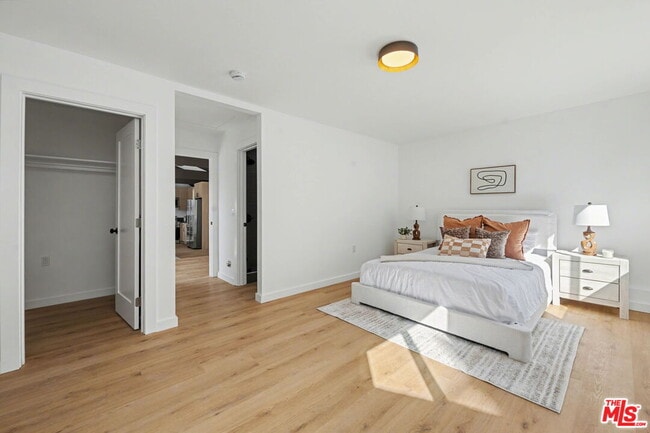 Building Photo - 2831 Overland Ave