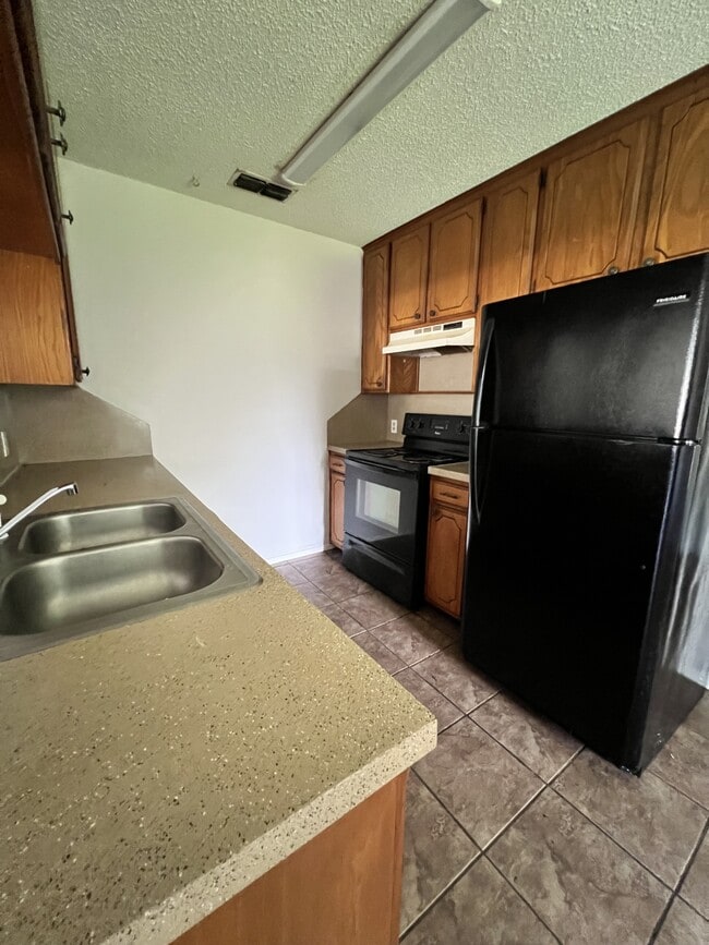 Building Photo - 15122 CR195