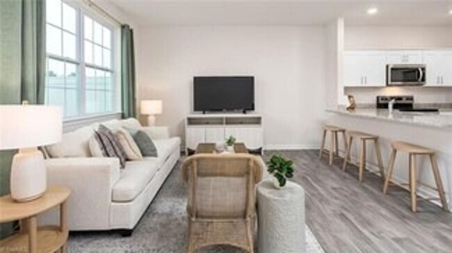 Building Photo - 1707 Komondor Trl