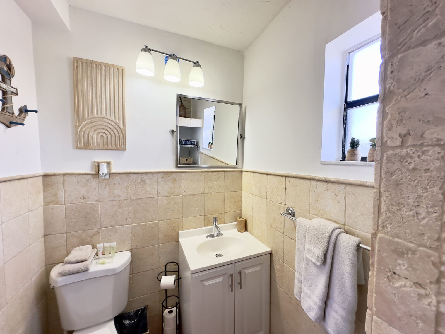 Building Photo - 104 Harding St