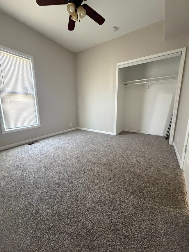 Building Photo - Spacious 4 Bedroom 2 Bathroom House on West End!