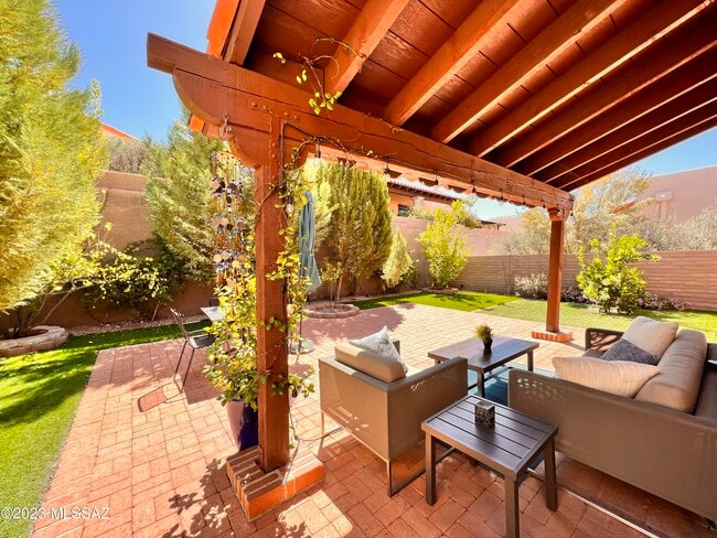 Building Photo - 5848 Bright Star Dr
