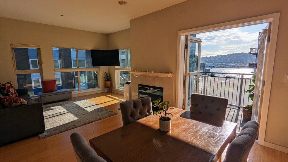 Dining Area - 701 Galer St