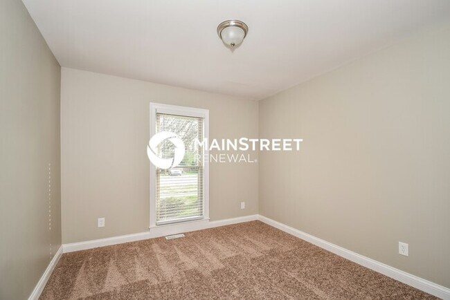 Building Photo - 3 Bedroom Pet-Friendly Home in Louisville,...