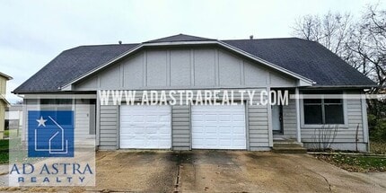 Building Photo - Beautiful Updated Duplex in Grandview-Available in MAY!!