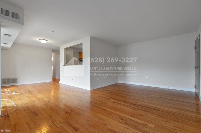 Building Photo - 3 br, 1.5 bath Condo - 6305 Hil Mar Drive,...