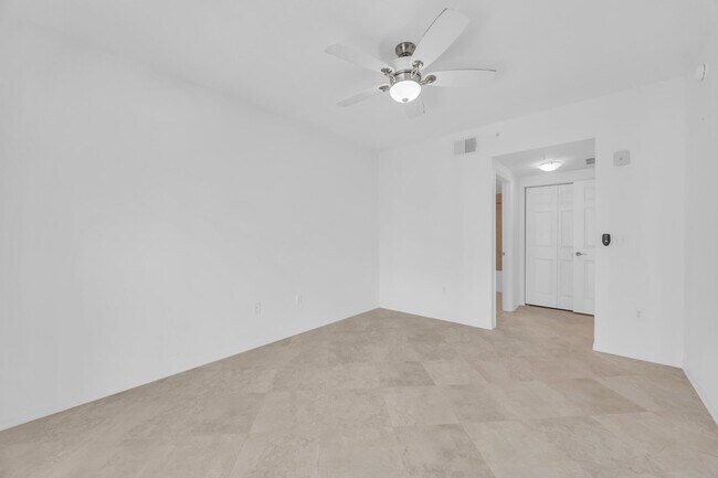 Building Photo - 4907 Midtown Ln