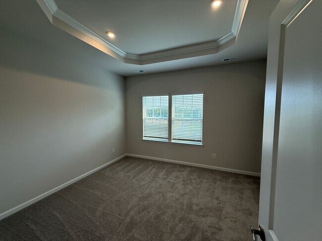 Building Photo - Brand New Townhome!!