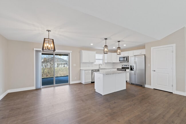 Building Photo - 1451 Spring Mountain Dr