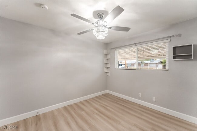 Building Photo - 2905 Kings Way