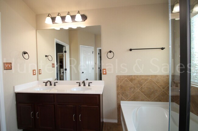 Building Photo - New in Management ! Spacious & Stylish Living in Yowell Ranch - Get 1st month free when you sign ...