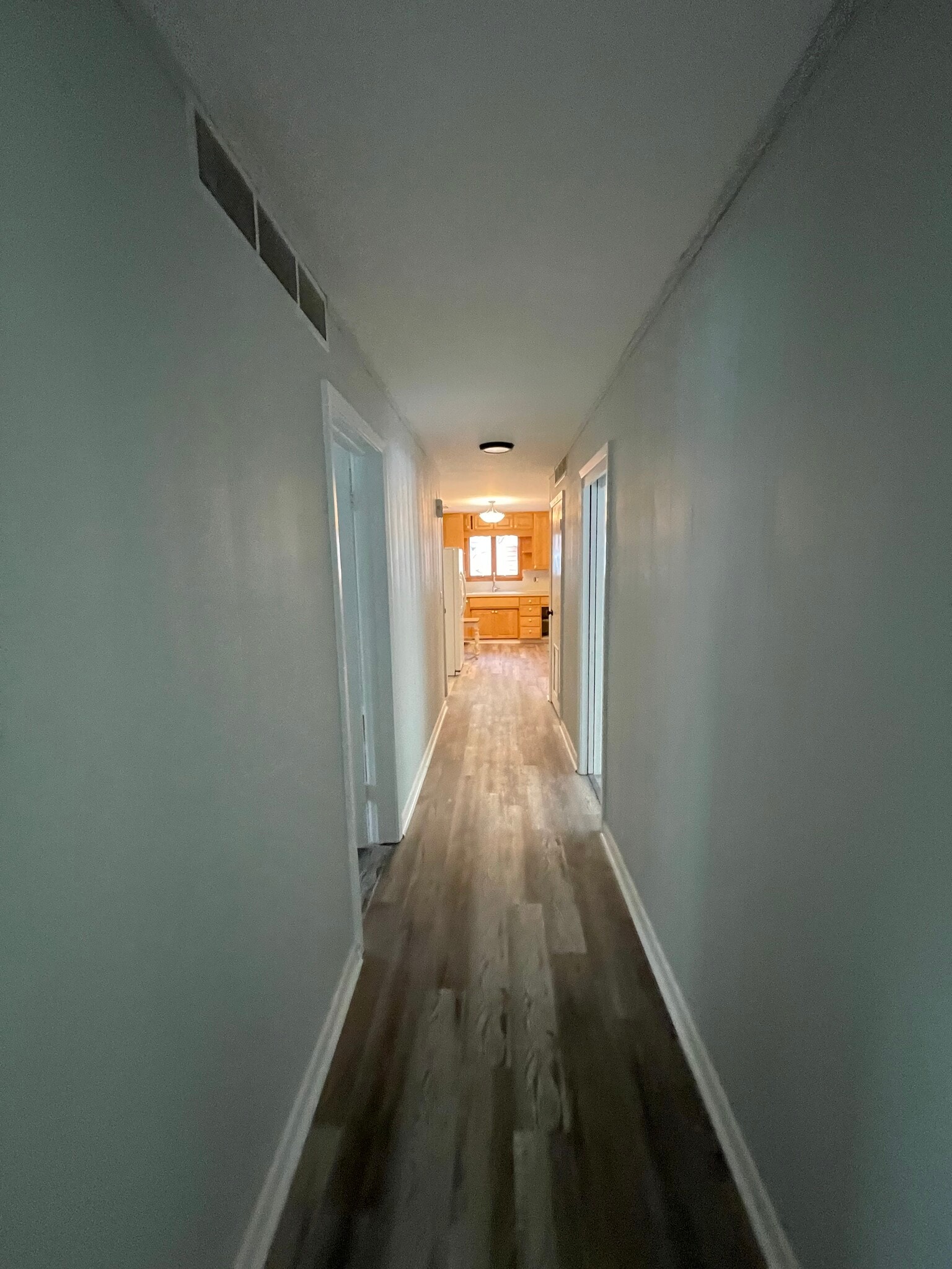 Building Photo - 532 Capitol Dr