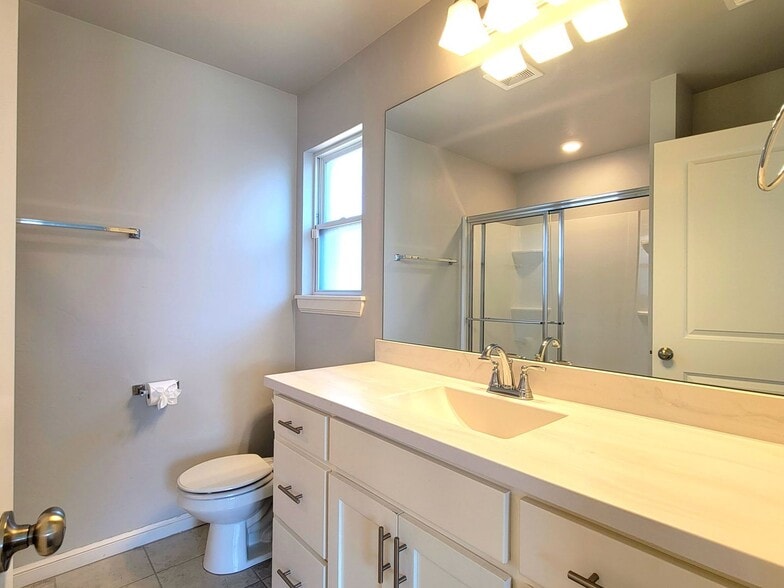 Building Photo - 18641 Cantar Dr