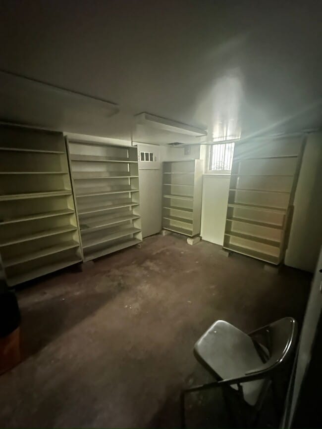 Building Photo - 3911 Main St