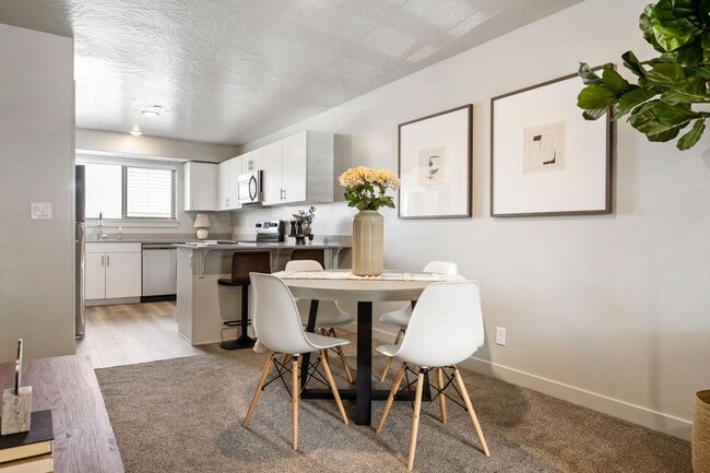 Building Photo - Great 2 Bed 1 Bath in Hurricane!!