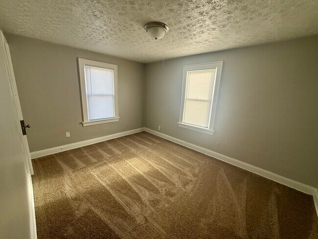 Building Photo - 745 S Wayne Ave