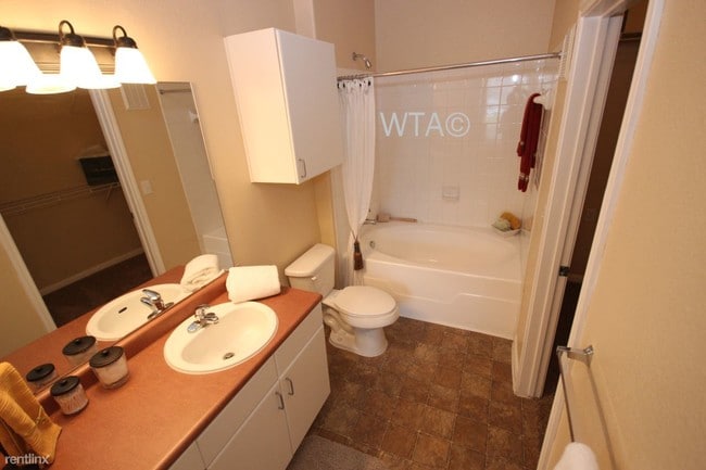 Building Photo - 2914 Olmos Creek Dr