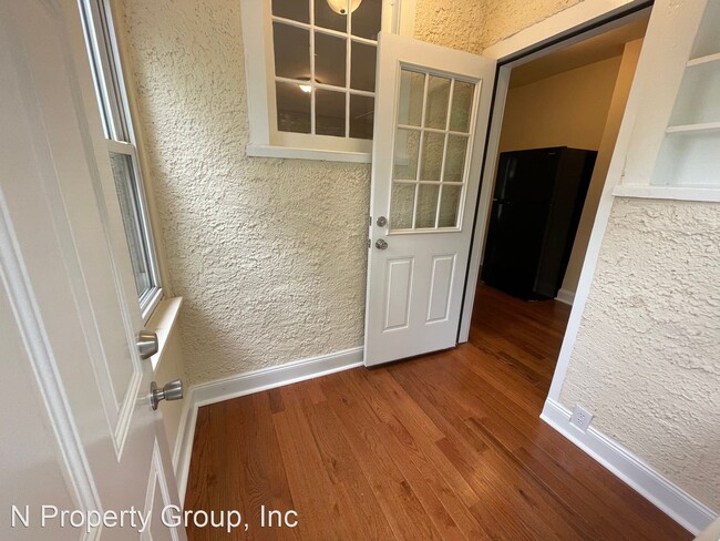 Building Photo - 3 br, 1 bath House - 143 Highland Ave