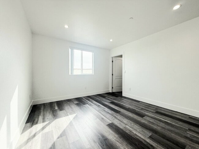 Building Photo - 2853 Cincinnati St