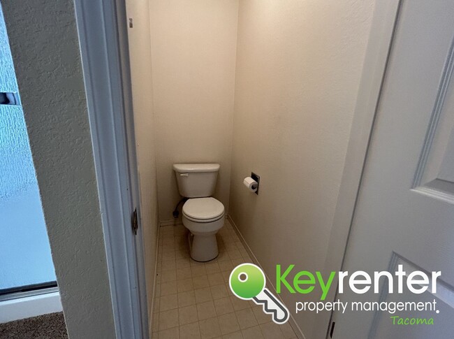 Building Photo - Magnificent North West Tacoma Home
