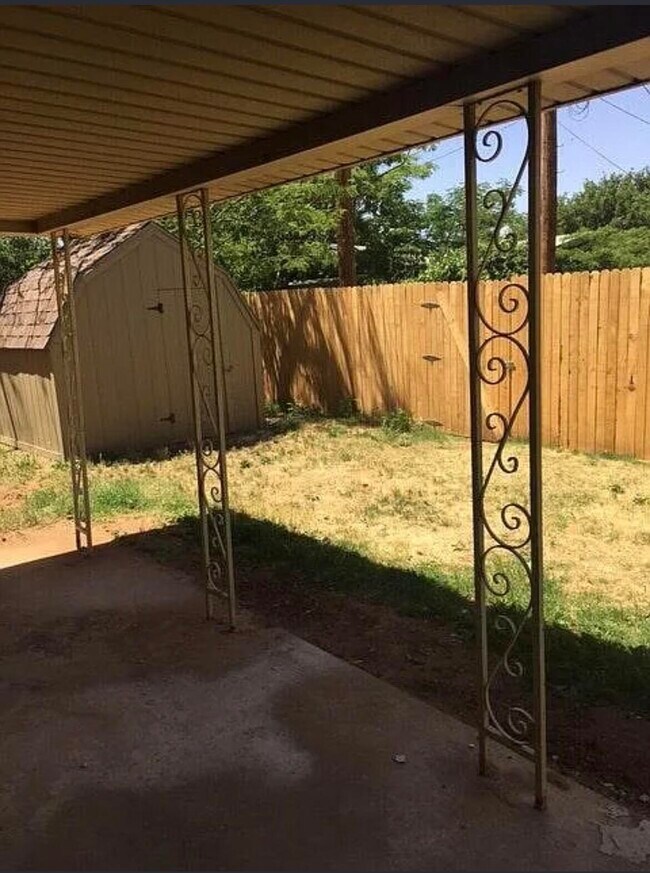 Building Photo - 4914 17th Pl