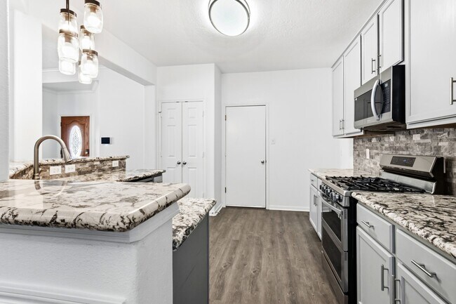 Building Photo - 4702 Arbor Ln