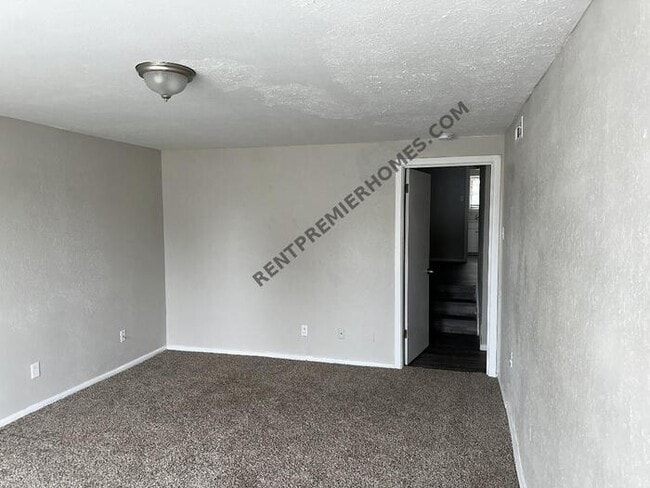 Building Photo - 4772 Shands Dr