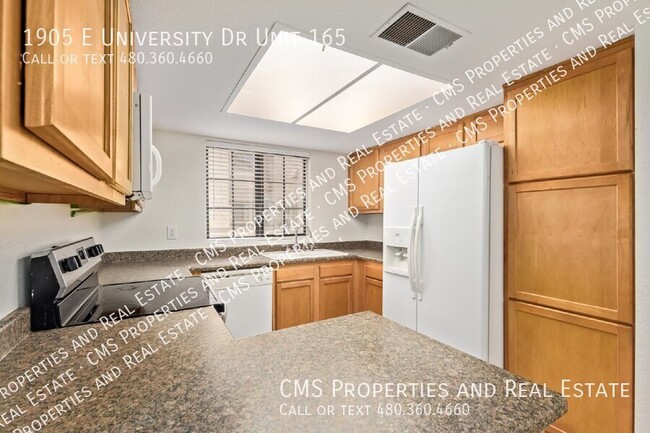 Building Photo - Remodeled 2-Bed, 2-Bath Condo in the Heart...