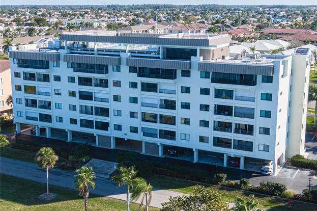 Building Photo - 1500 Park Beach Cir